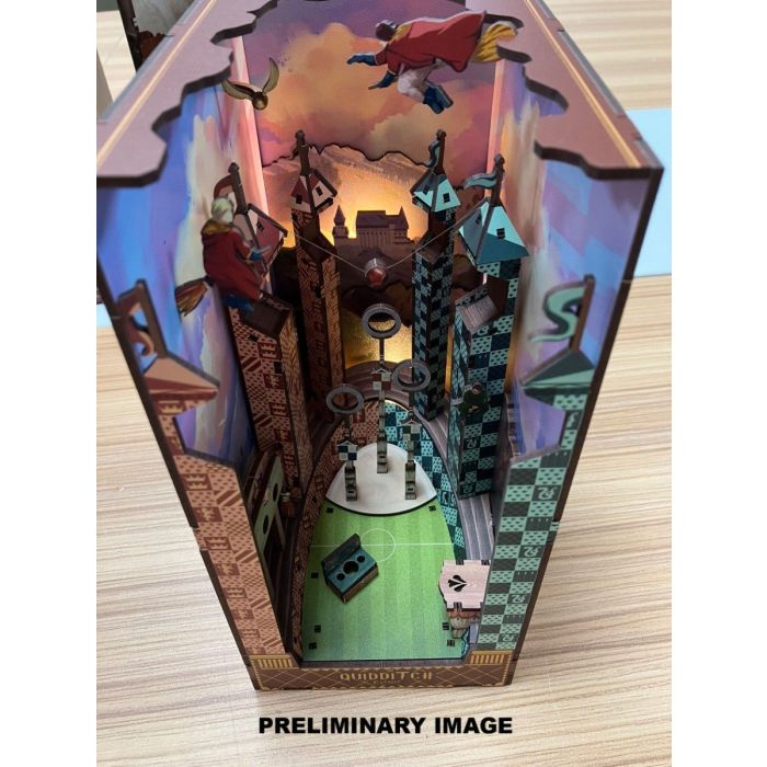Quidditch Pitch Book Nook Mini Diorama - Revell - Harry Potter