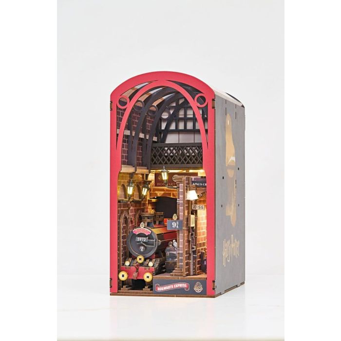 Harry Potter Tiny Adventures Book Nook Mini Diorama Hogwarts Express 18 cm