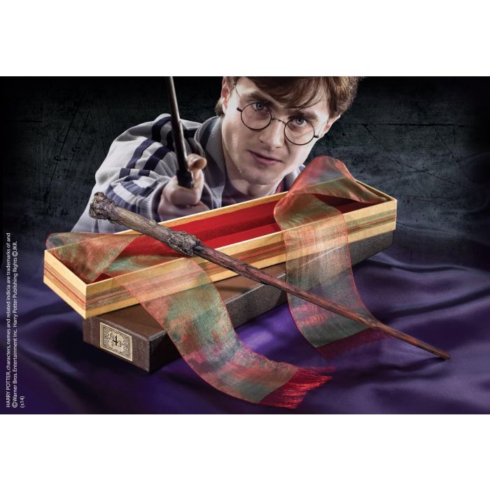 Harry Potter - Harry Potter's Wand in Ollivanders Box